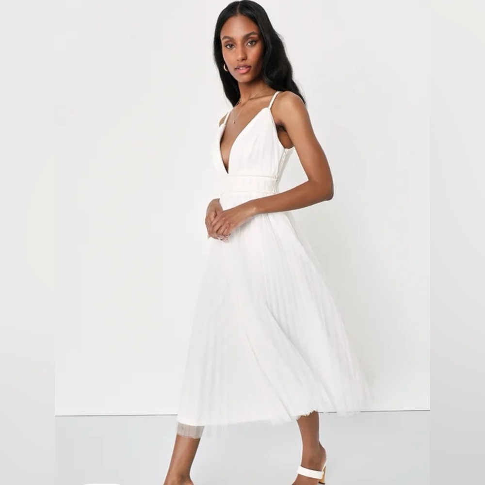NWT - Lulus Bridal White Pleated Dress